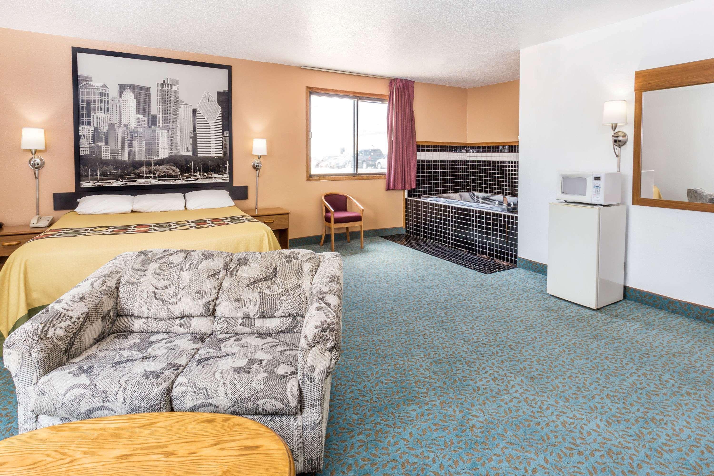 Super 8 By Wyndham Bourbonnais/Kankakee Area Exterior photo